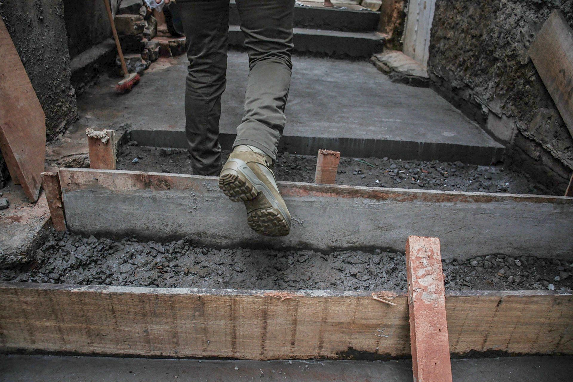 choosing-the-best-boots-for-working-on-concrete-do-it-yourself-blog